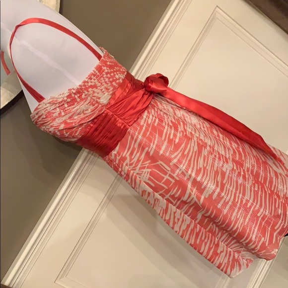 BCBG Maxazria Sliver threaded Gathered Dress Sz 4 - Picture 7 of 12